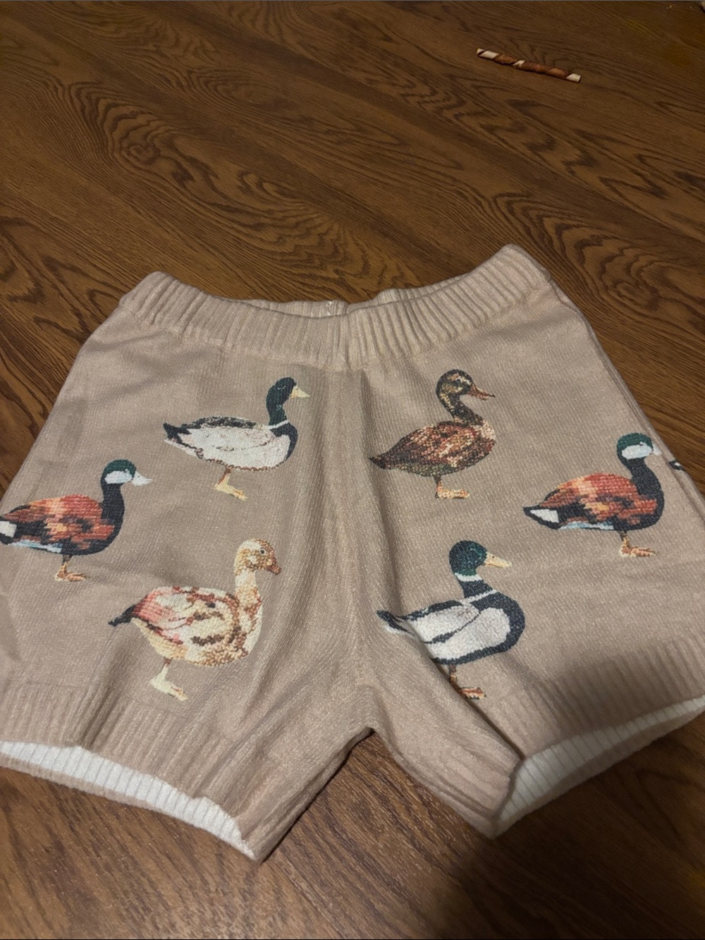 Lot of 2 NWT Beige Duck Print Knit Pull-On Shorts